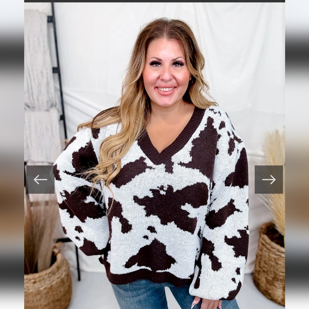 Davi & Dani Cow Print Sweater NWT